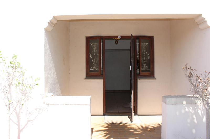 2 Bedroom Property for Sale in Fairfield Estate Western Cape